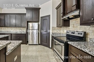 1313 E Olympia Ave in McAllen, TX - Foto de edificio - Building Photo