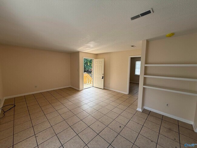 4902 Cotton Row NW in Huntsville, AL - Building Photo - Building Photo