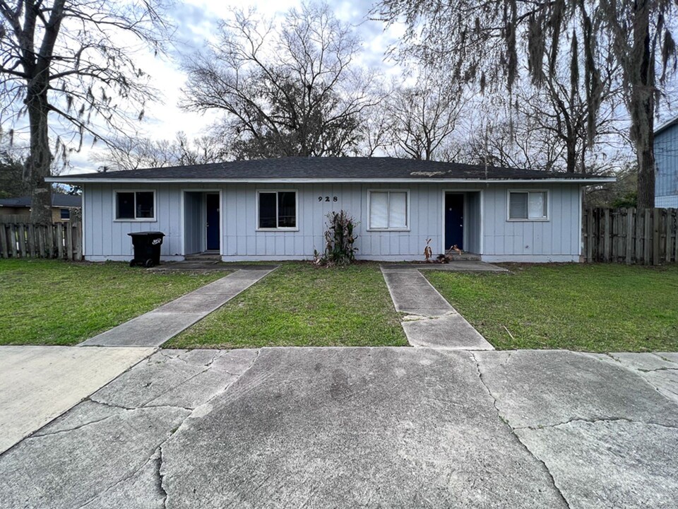 928 SW 60 Terrace in Gainesville, FL - Foto de edificio
