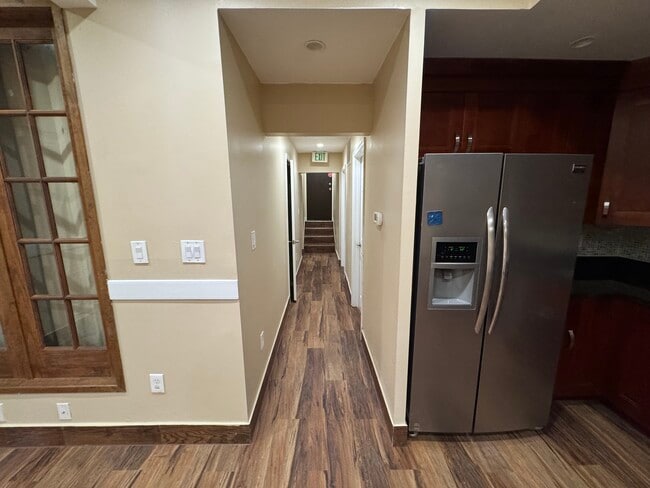 817 6th St NW, Unit B in Washington, DC - Building Photo - Building Photo