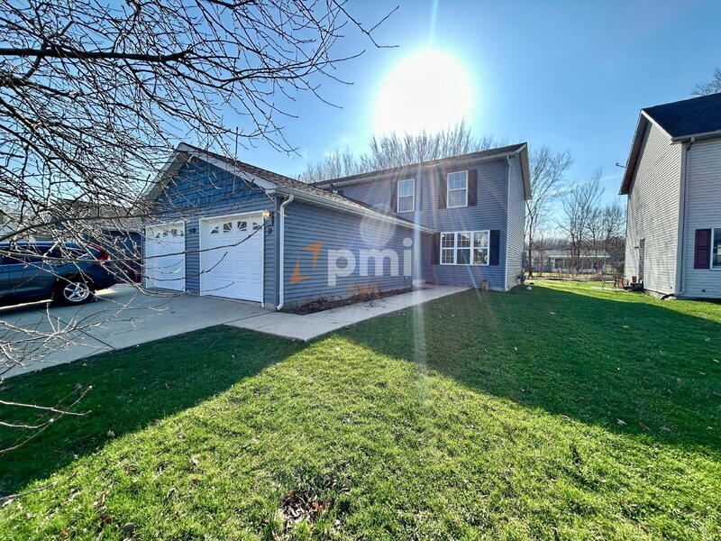 678 Dearborn Rd in Valparaiso, IN - Building Photo