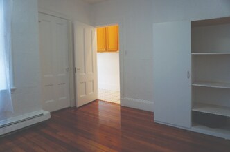 23 Lambert St, Unit 3l in Cambridge, MA - Building Photo - Building Photo