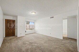 1927 E Hampton Ave in Mesa, AZ - Building Photo - Building Photo