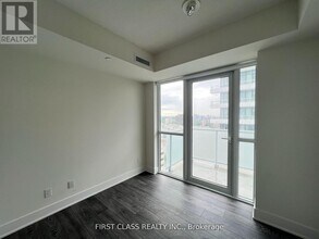 188 Fairview Mall Dr in Toronto, ON - Building Photo - Building Photo