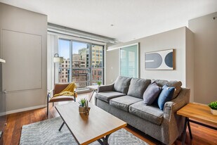 616 Washington Ave S, Unit ID1014641P in Minneapolis, MN - Building Photo