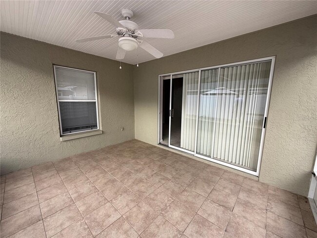 2527 Wrencrest Cir in Valrico, FL - Building Photo - Building Photo