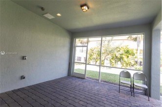 4401 Large Leaf Ln in Hollywood, FL - Building Photo - Building Photo