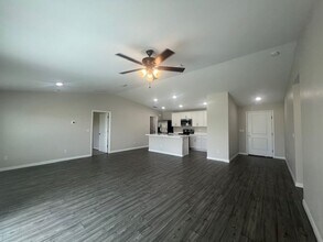 3813 NE 10th Pl in Cape Coral, FL - Building Photo - Building Photo