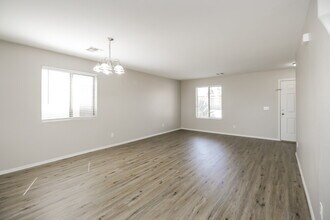 2552 E Meadow Lark Way in Queen Creek, AZ - Building Photo - Building Photo