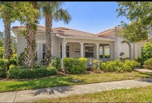 1520 Dorgali Dr in Sarasota, FL - Building Photo