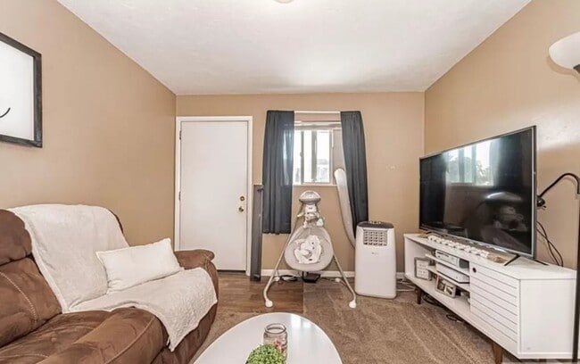 255 E Main St in Rexburg, ID - Building Photo - Building Photo