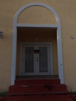 1619 9th Ave N in St. Petersburg, FL - Foto de edificio - Building Photo