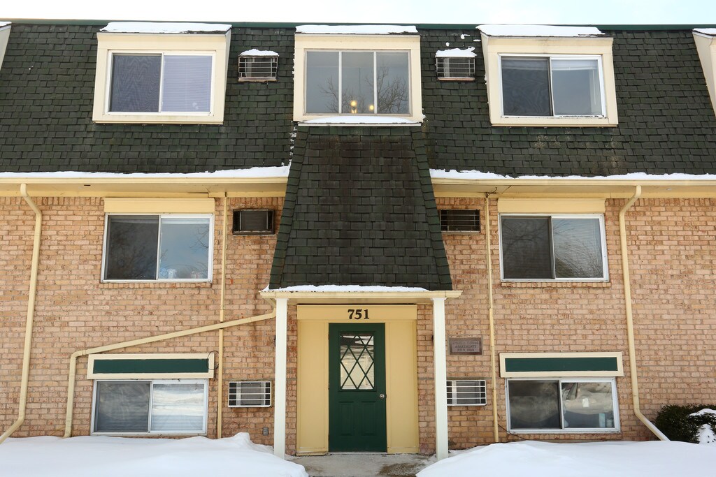 Shaker House Apartments Charlotte, MI Apartments For Rent