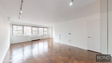 155 E 34th St in New York, NY - Foto de edificio - Building Photo