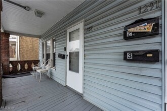 1289 W 115th St in Cleveland, OH - Building Photo - Building Photo