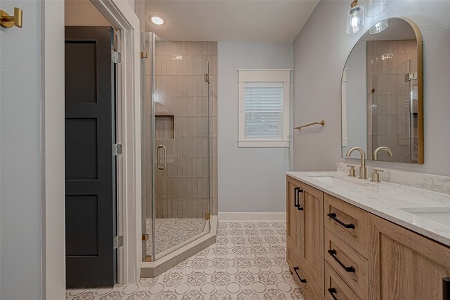 property at 1110 Ave K Ave