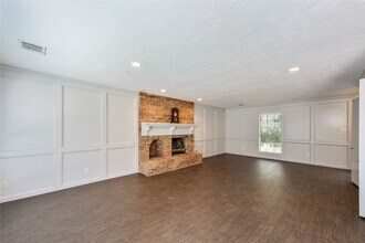 2824 S Logrun Cir in Spring, TX - Building Photo - Building Photo