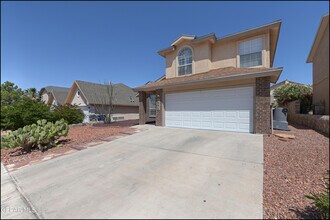 7097 Tierra Roja St in El Paso, TX - Building Photo - Building Photo