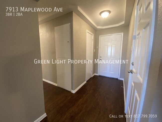 7913 Maplewood Ave in Fort Worth, TX - Building Photo - Building Photo