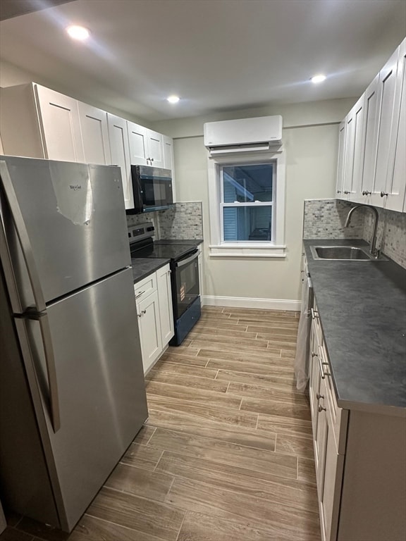 122 2nd St in Stoughton, MA - Building Photo - Building Photo