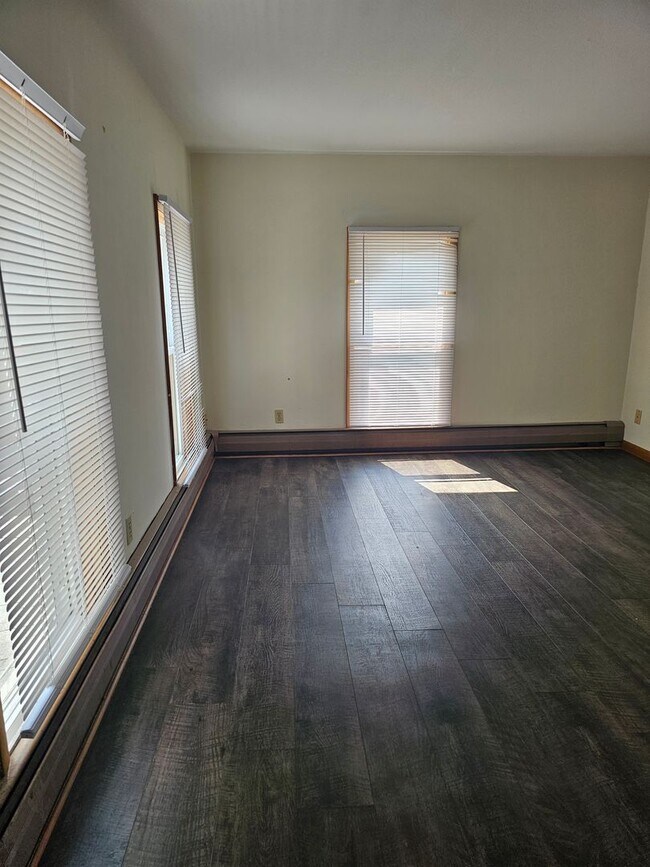 327 E Court St in Bowling Green, OH - Building Photo - Building Photo