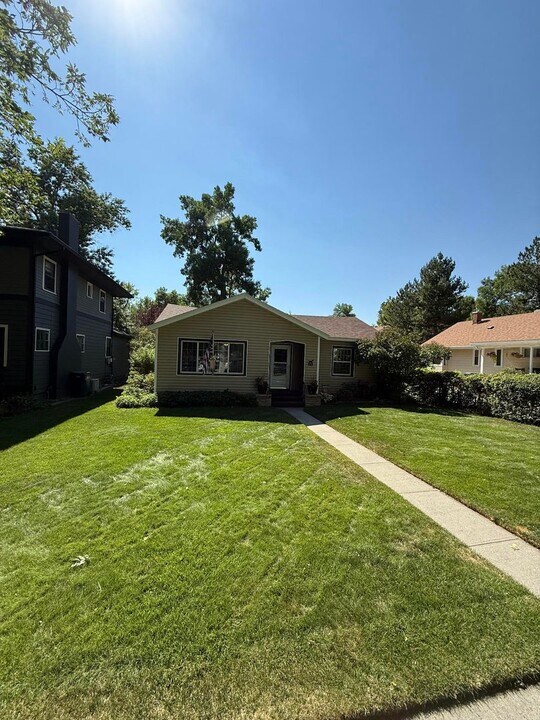 1052 N 32nd St in Billings, MT - Building Photo
