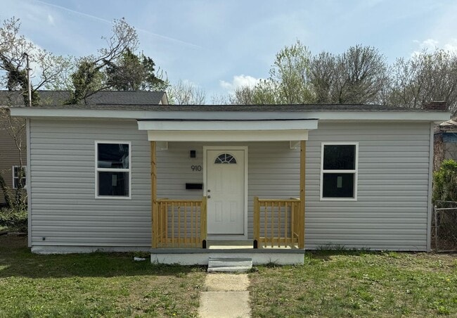 property at 910 Rome St
