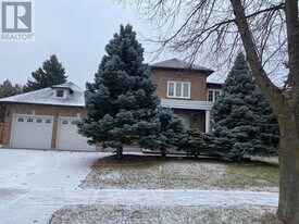 49 Highglen Ave in Markham, ON - Building Photo