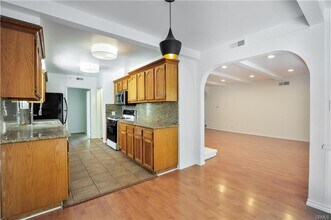 5219 San Feliciano Dr in Los Angeles, CA - Building Photo - Building Photo