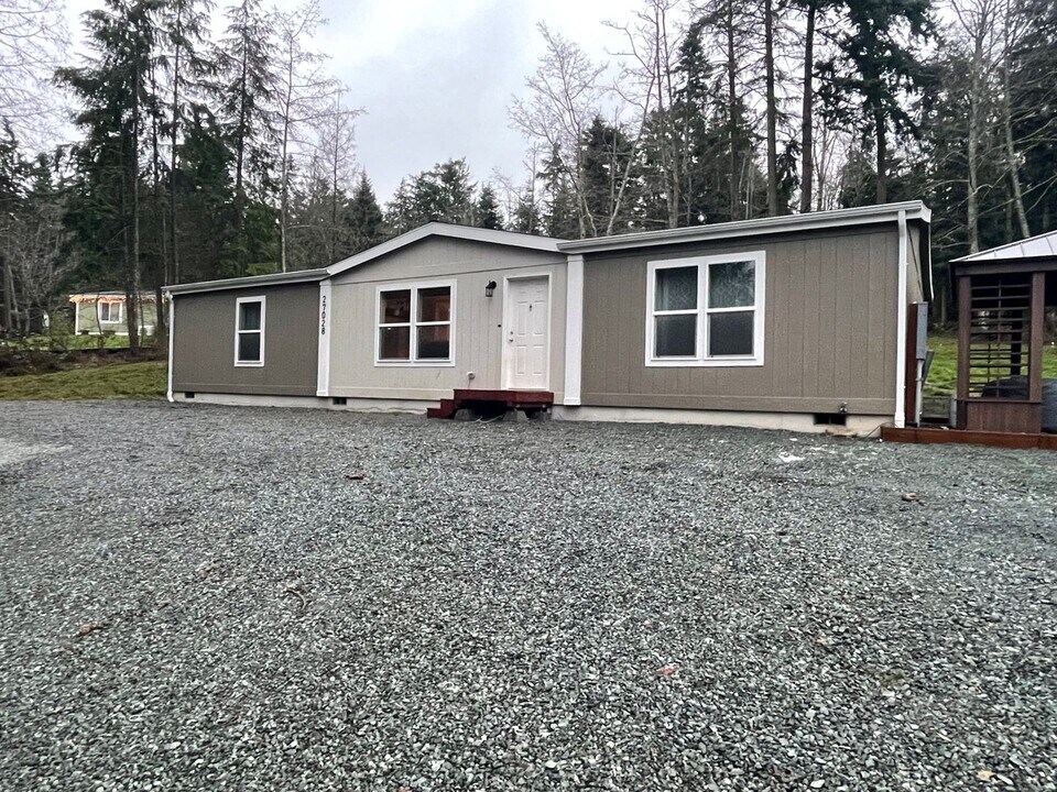 27028 WA-525 in Coupeville, WA - Building Photo