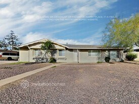 2210 W Greenbriar Dr in Phoenix, AZ - Building Photo