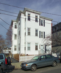 610 Bradford Ave in Fall River, MA - Foto de edificio - Building Photo