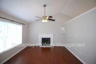305 Noonday Ct in Holly Springs, NC - Building Photo - Building Photo