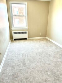 910 E Sharpnack St photo'