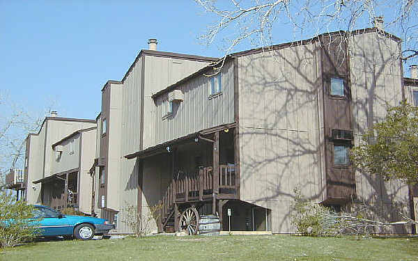 Ore House Apartments in Lakewood, CO - Building Photo