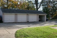 122 Grand Manor Dr photo'