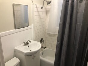 694 6th St E, Unit W1 in St. Paul, MN - Foto de edificio - Building Photo