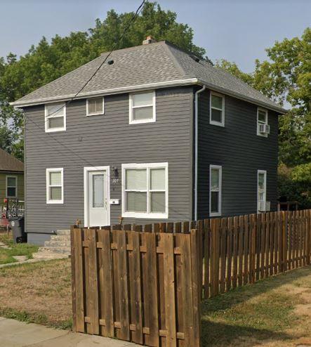 207 3rd Ave NW in Rugby, ND - Building Photo