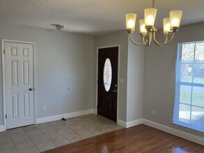 4535 Parkwood Ln E in Niceville, FL - Building Photo - Building Photo