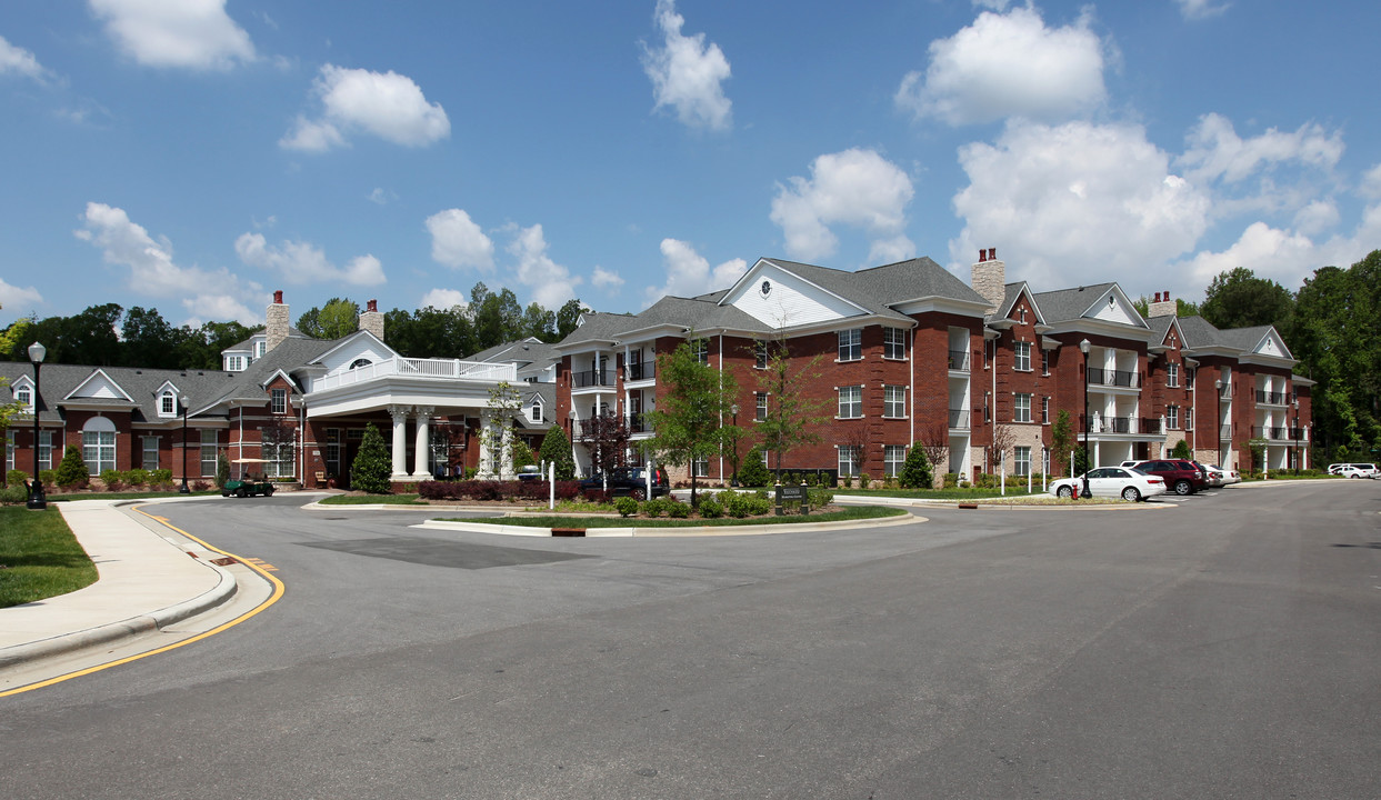 Waltonwood Cary Parkway in Cary, NC - Building Photo