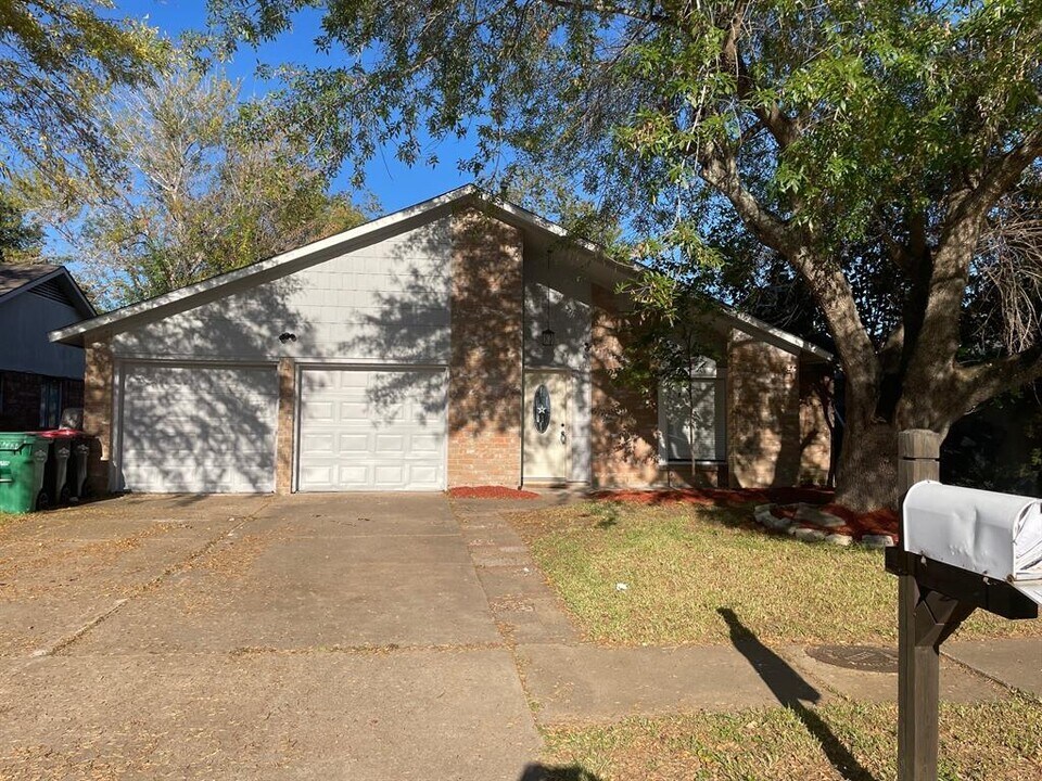 1115 Rock Canyon Dr in Katy, TX - Building Photo