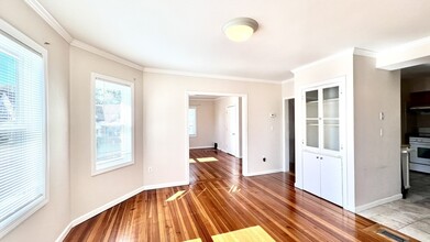 16 Miller Stile Rd in Quincy, MA - Building Photo - Building Photo