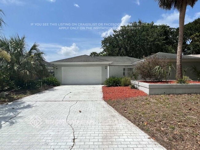 property at 1535 Lake Marion Dr
