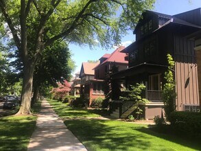 5522 N Wayne Ave, Unit #2nd Floor in Chicago, IL - Building Photo - Building Photo