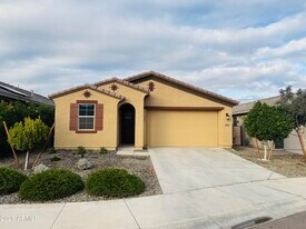 19128 W Solano Dr in Litchfield Park, AZ - Building Photo