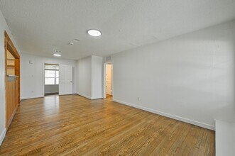 713 NE 34th Terrace in Oklahoma City, OK - Building Photo - Building Photo