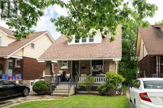 448 Rankin Ave in Windsor, ON - Building Photo - Building Photo