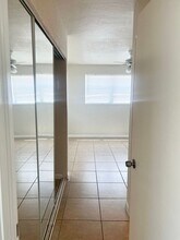 1596 W Blue Heron Blvd in Riviera Beach, FL - Building Photo - Building Photo