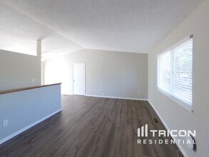 3250 Mirage Dr in Colorado Springs, CO - Building Photo - Building Photo
