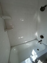 704 Argonne Ave NE in Atlanta, GA - Building Photo - Building Photo